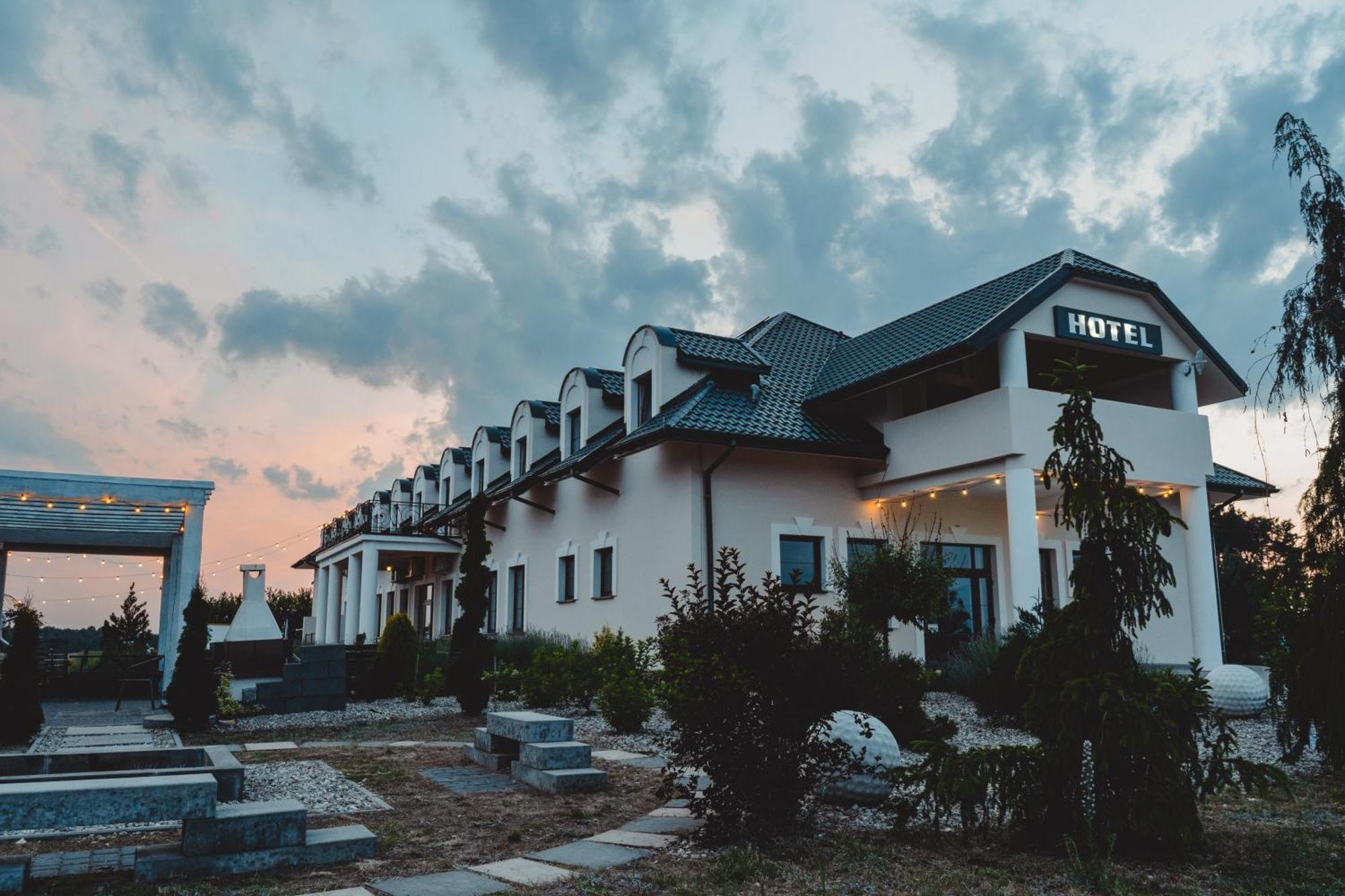 Hotel Zlotogorski Koscielec Экстерьер фото